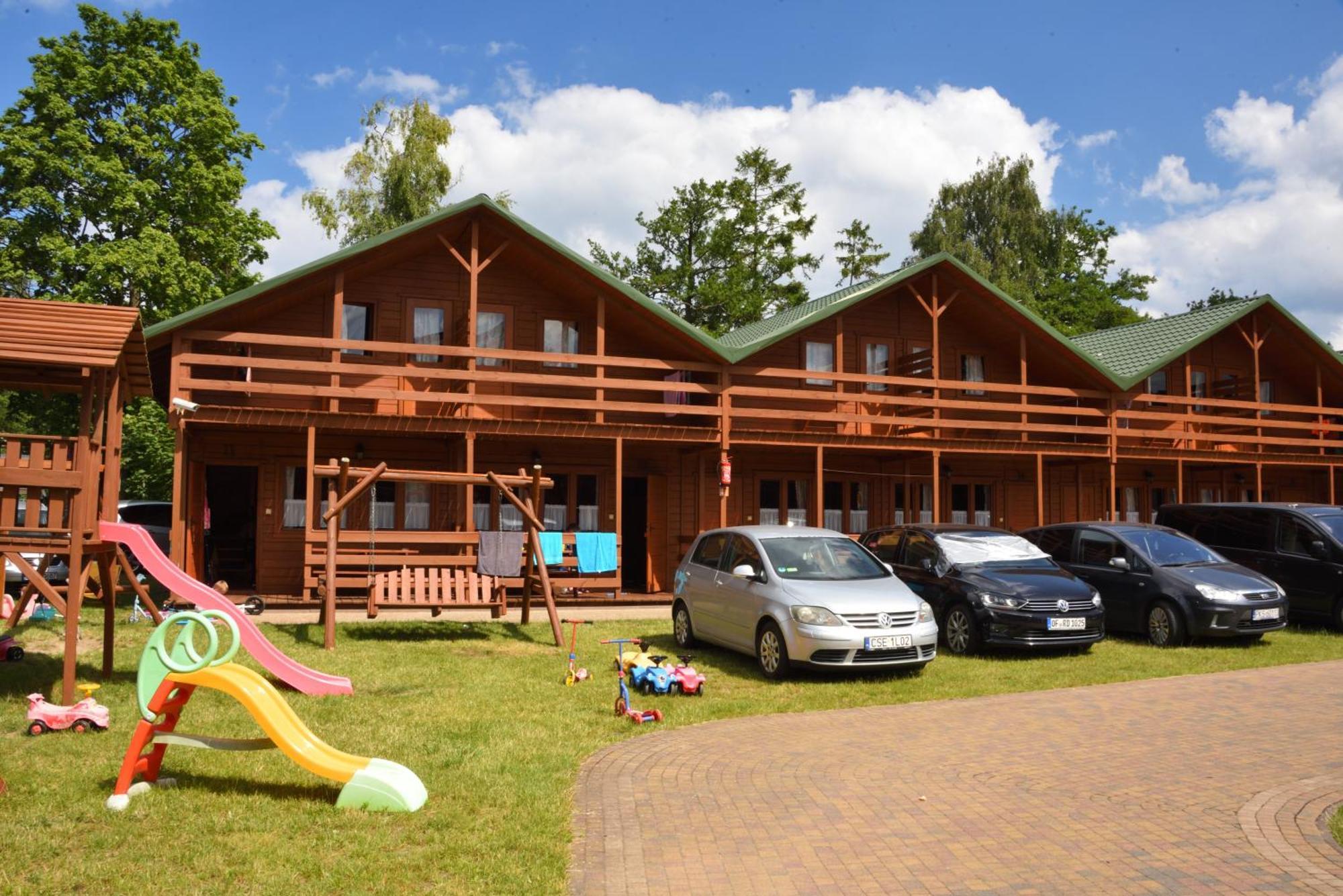 Mlodziezowy Domek Dla Grup Eldorado Mielno Centrum, 200M Od Morza Bagian luar foto