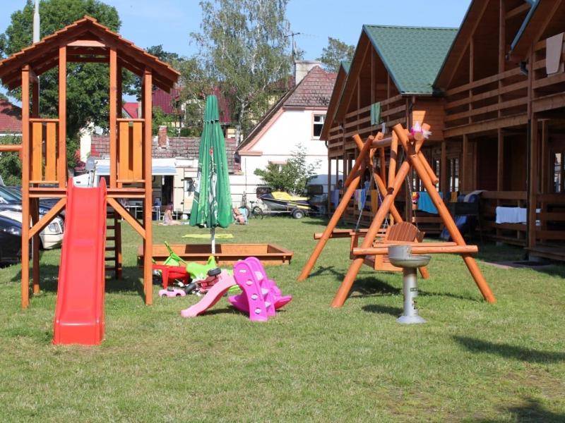 Mlodziezowy Domek Dla Grup Eldorado Mielno Centrum, 200M Od Morza Bagian luar foto