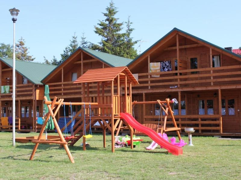 Mlodziezowy Domek Dla Grup Eldorado Mielno Centrum, 200M Od Morza Bagian luar foto