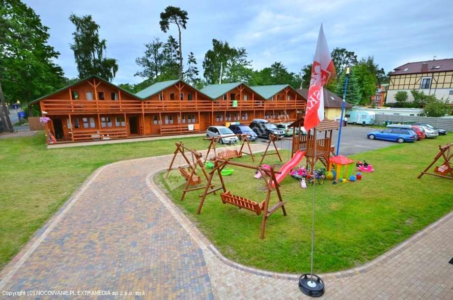 Mlodziezowy Domek Dla Grup Eldorado Mielno Centrum, 200M Od Morza Bagian luar foto