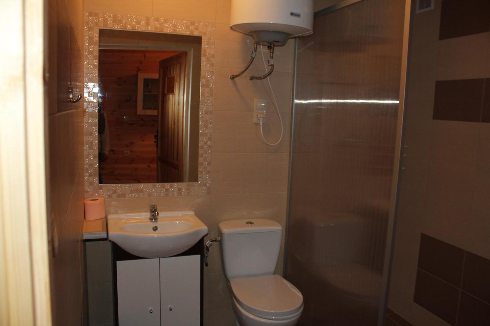 Mlodziezowy Domek Dla Grup Eldorado Mielno Centrum, 200M Od Morza Bagian luar foto
