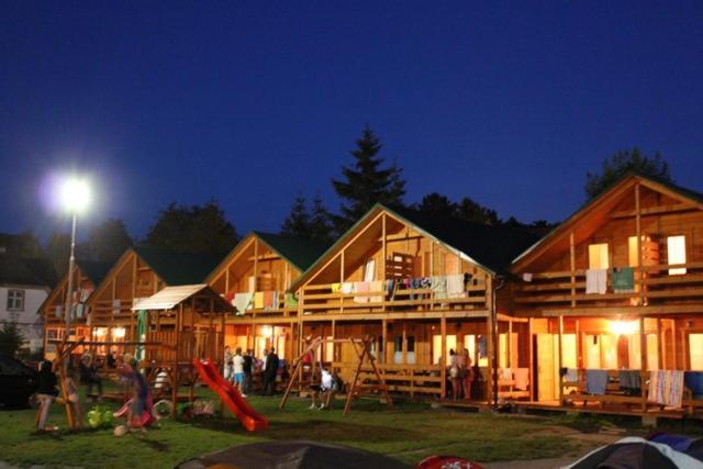 Mlodziezowy Domek Dla Grup Eldorado Mielno Centrum, 200M Od Morza Bagian luar foto