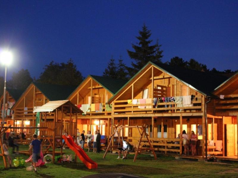 Mlodziezowy Domek Dla Grup Eldorado Mielno Centrum, 200M Od Morza Bagian luar foto